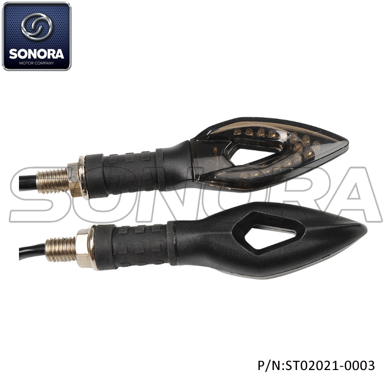 ST02021-0003 Streamline Sequential LED winker with amber light type D (2) ST02021-0003 Luz intermitente LED secuencial Streamline con luz ámbar tipo D (2)