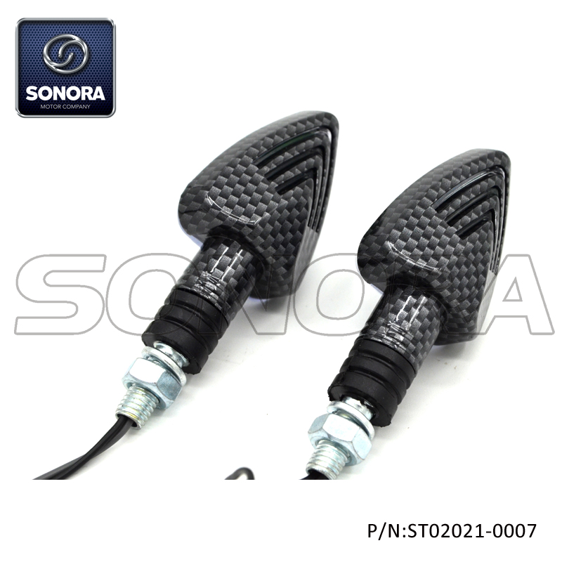 ST02021-0007 Plastic Shell, 15 LED E-mark LED Light (2) ST02021-0007 Carcasa de plástico, luz LED de 15 LED con marca E (2)