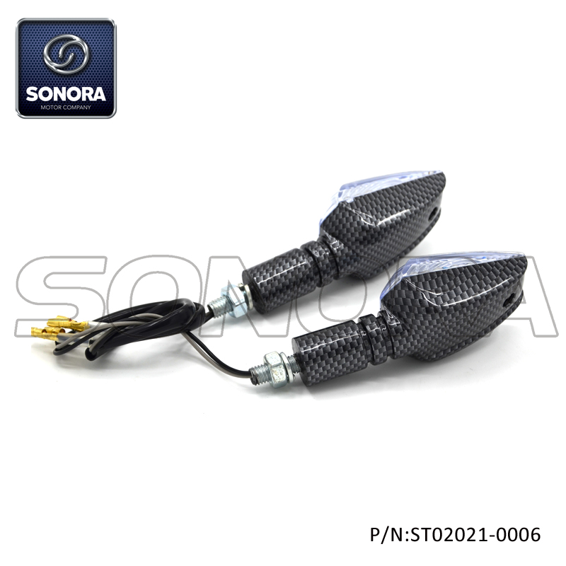 ST02021-0006 Plastic Shell, 28 LED E-mark LED Light (2) ST02021-0006 Carcasa de plástico, luz LED de 28 LED con marca E (2)