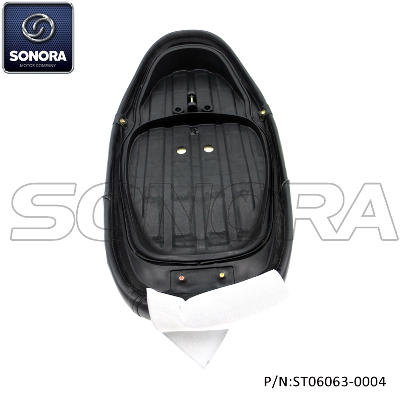 ST06063-0004 ZNEN SPARE PART ZN50QT-E1 Black seat (4) ST06063-0004 ZNEN REPUESTO ZN50QT-E1 Asiento negro (4)