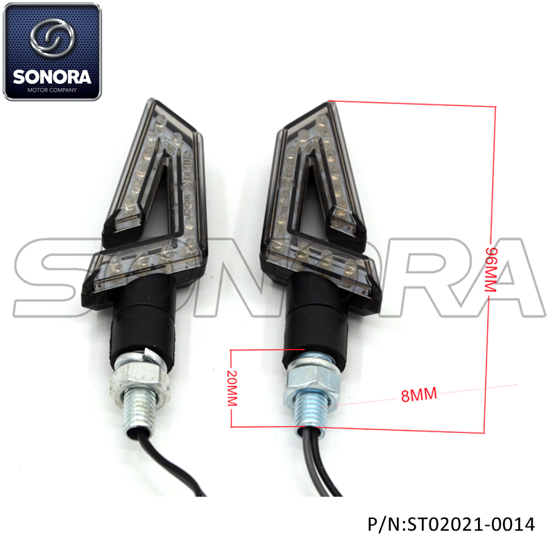 ST02021-0014 Cuerpo de pl&aacute;stico negro mate, 15 LED, lente disponible en color humo transparente, luz LED E-mark (2)