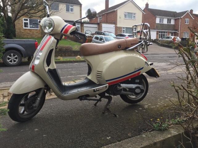 BT125-21 Luz trasera Baotian