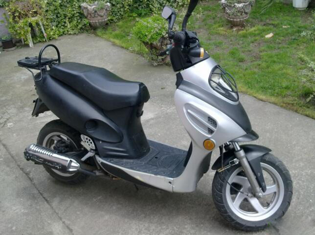 Ajuste del cable del veloc&iacute;metro BT49QT-7A