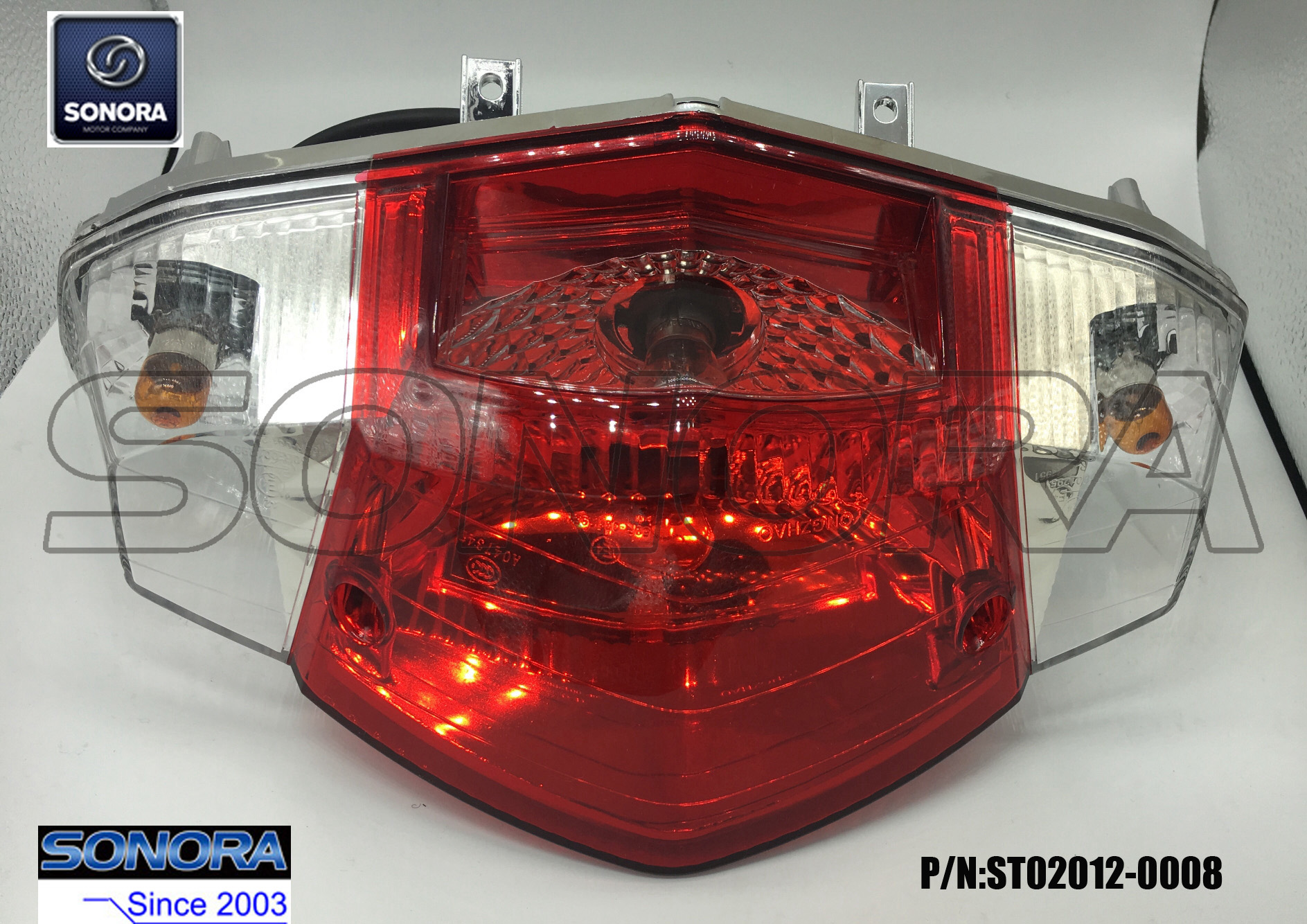 BT49QT-20cA4 (5E) LUZ TRASERA ST02012-0008