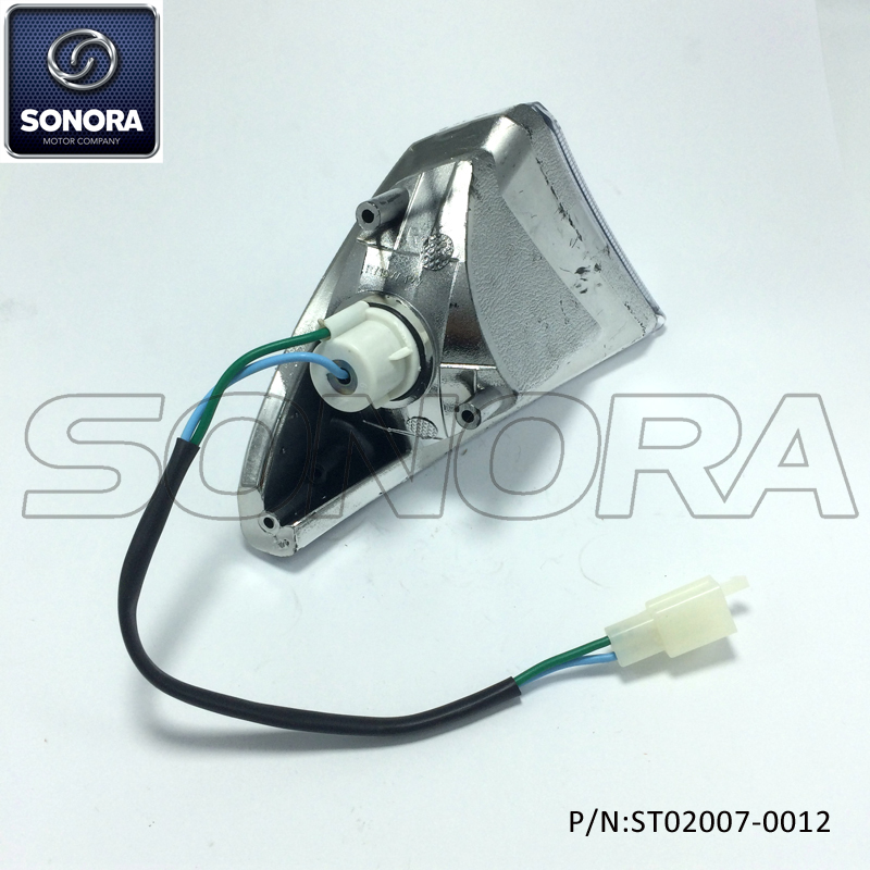 F. Luz de giro a la derecha Winker