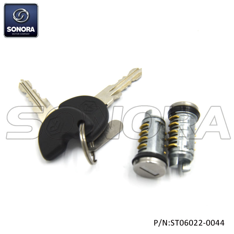 Piaggio lock set 5735125(P/N:ST06022-0044) top quality