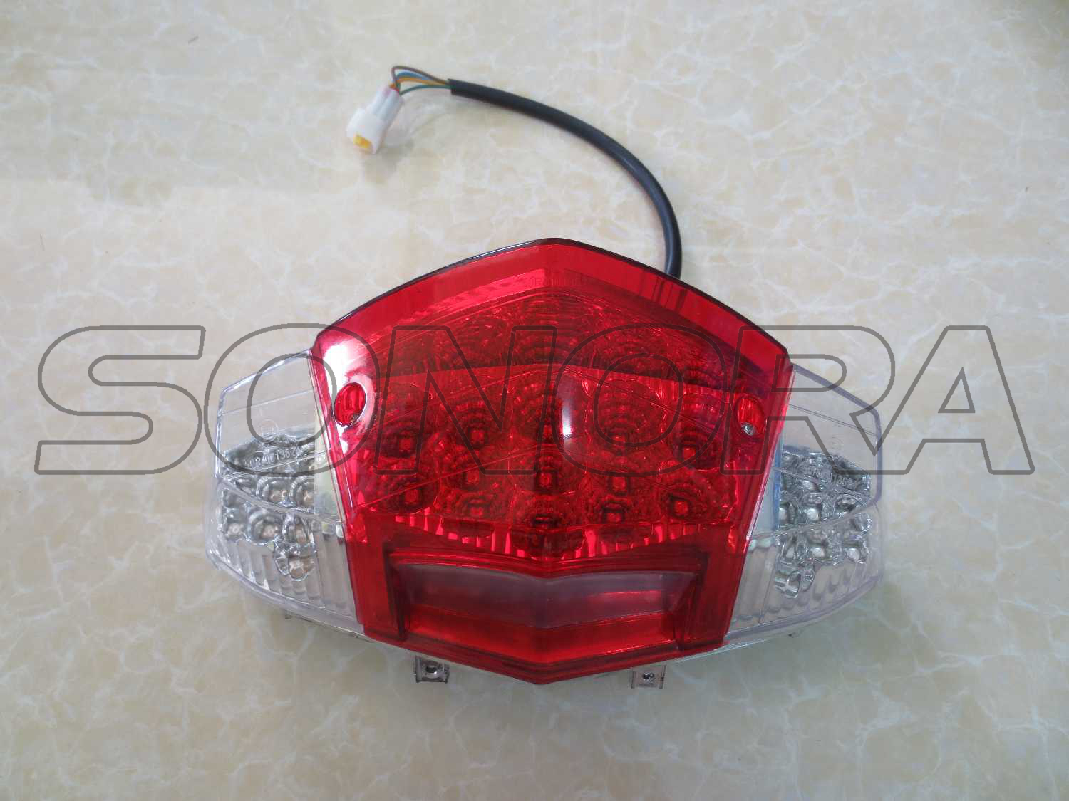 LUZ TRASERA BT49QT-20CA4