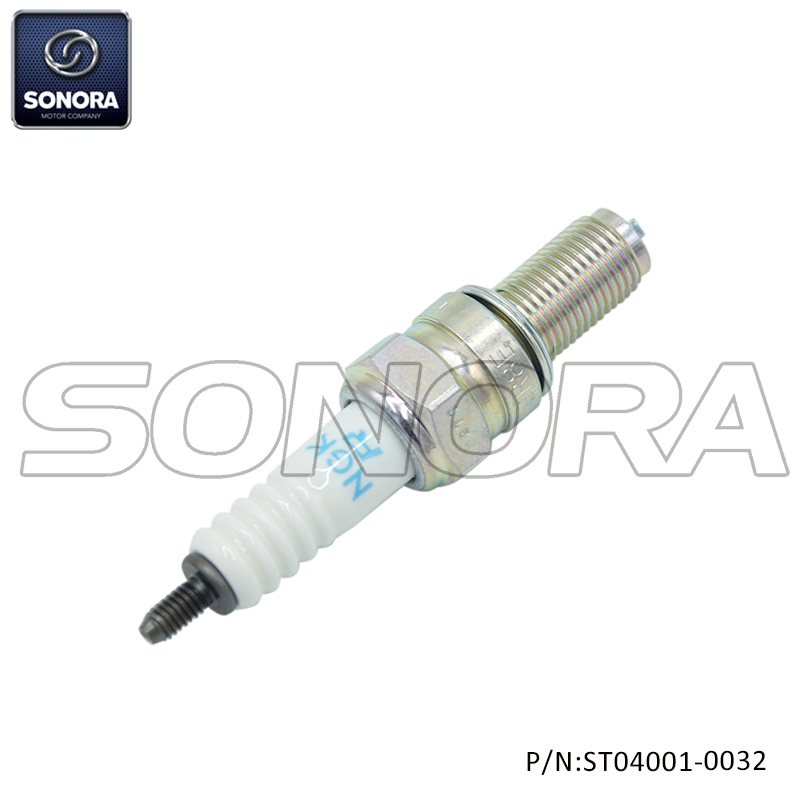 SPARK PLUG NGK CR8E (P/N: ST04001-0032） Top Quality 