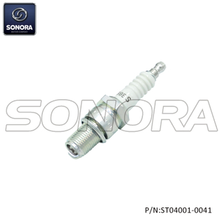 B8ES Spark Plug(P/N: ST04001-0041） Top Quality 